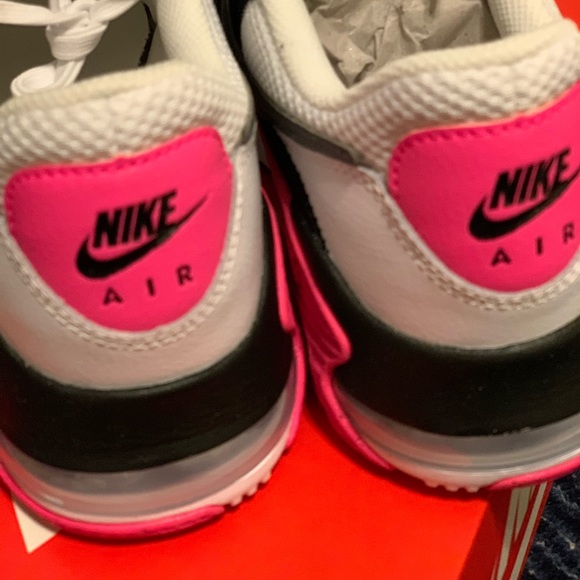 New! Nike Air Max Excee - Picture 10 of 11